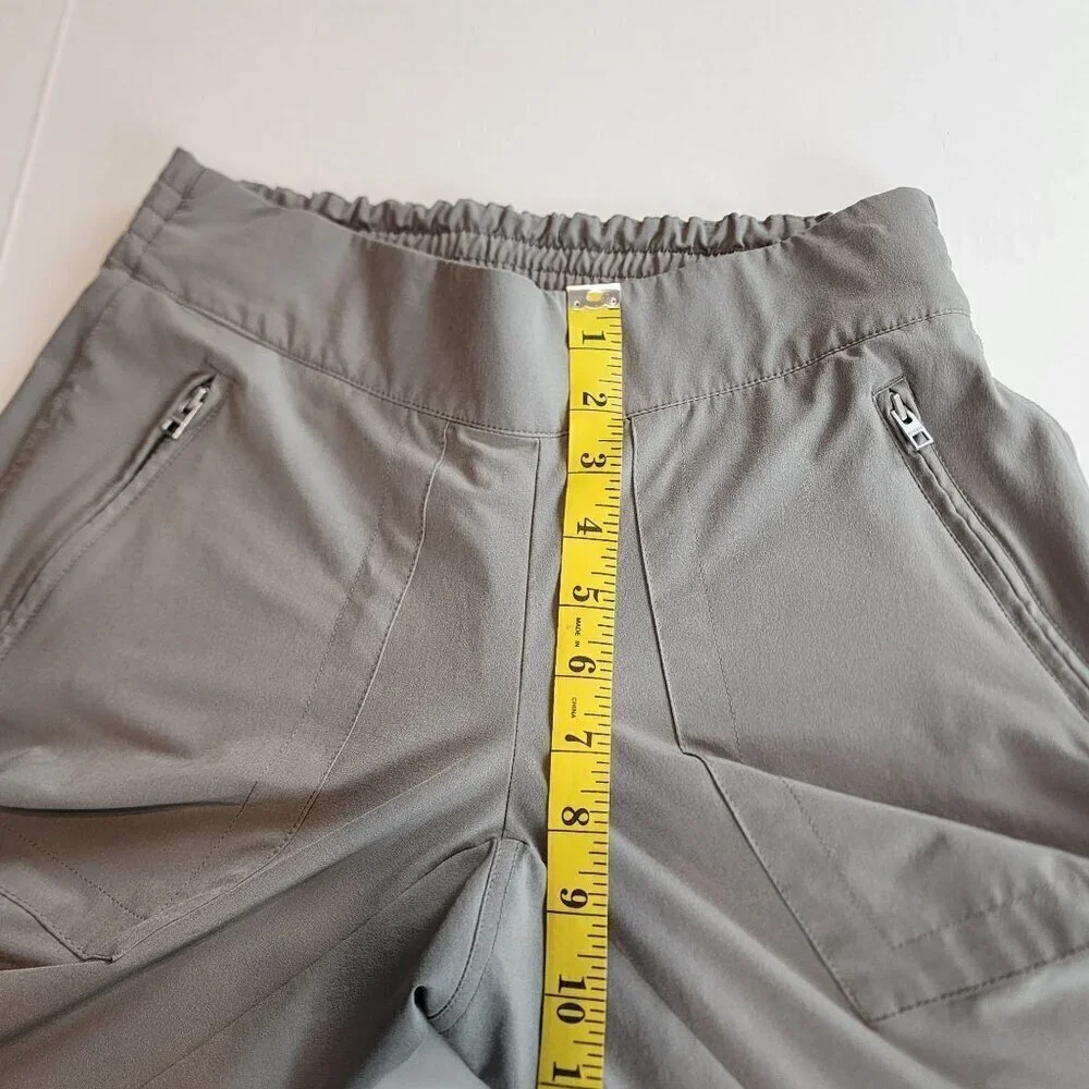 Athleta size 0 lightweight  cargo pants Chelsea gray woman / teen girl